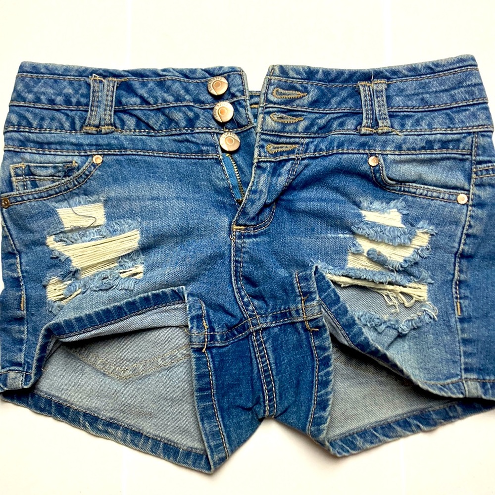 Blue Spice Blue Jean Shorts. Size S (women’s)